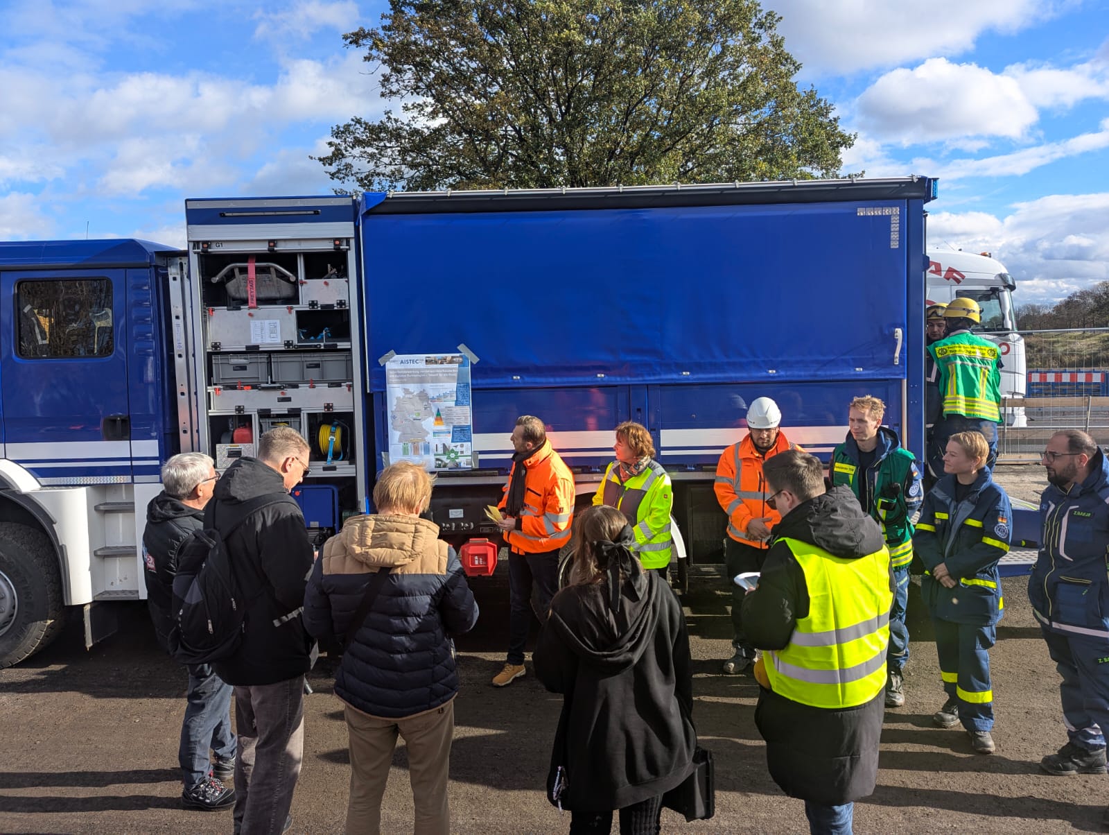 B96: LS und THW untersuchen kontrollierten Rückbau einer Brücke in Senftenberg