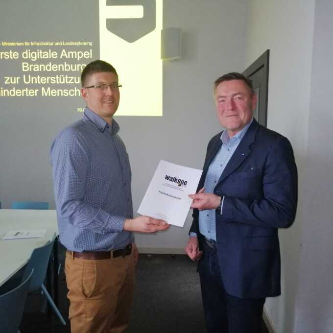 Maik Koch, Geschäftsführer WalkBee und Thomas Heyne, Vorsitzender des Vorstands des LS (v.l.n.r.)